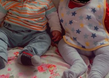 Jumeaux babysitting