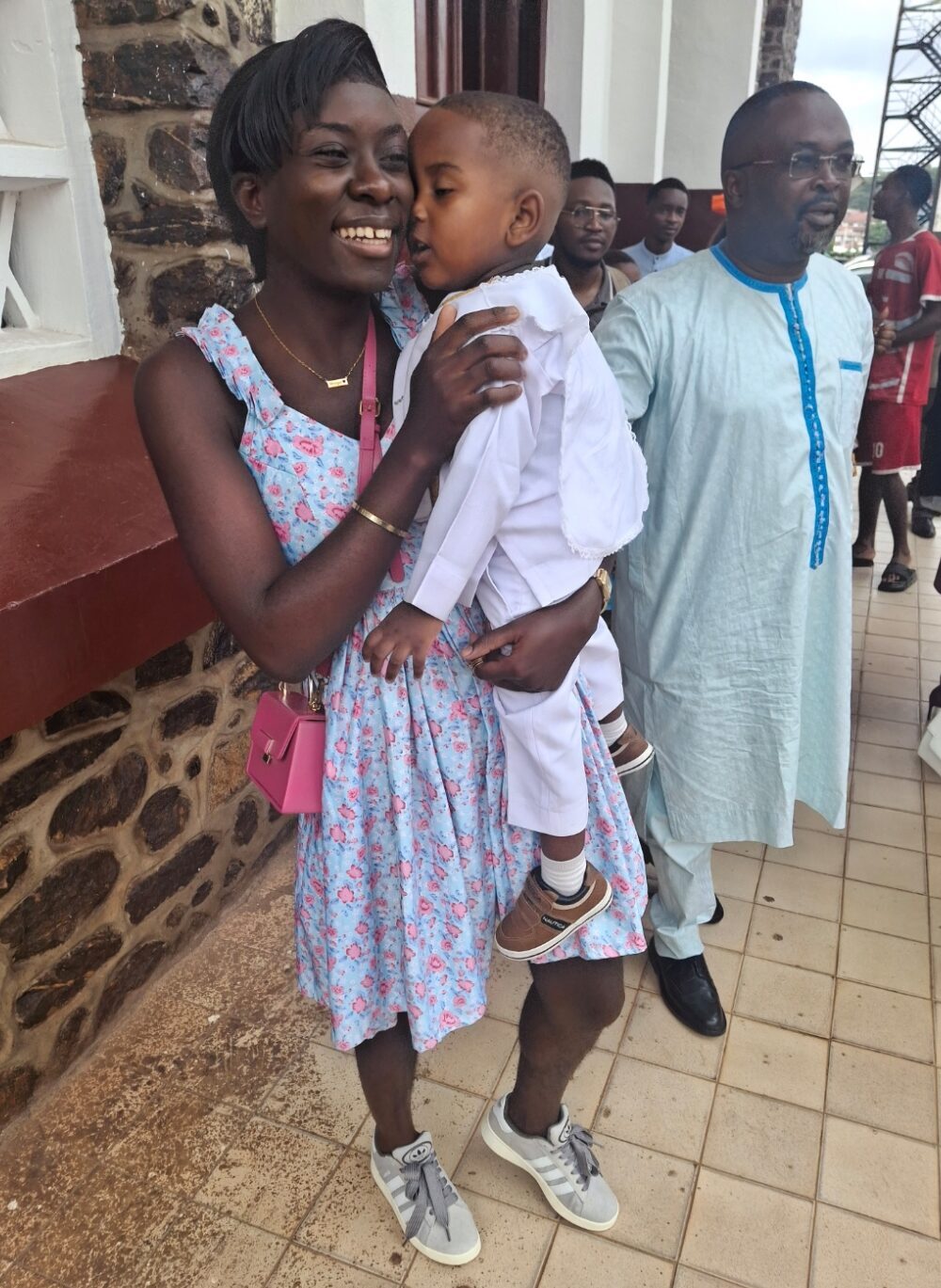 moniquemichelenzouepetnya